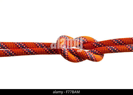 Rosso corda di arrampicata su sfondo bianco Foto Stock