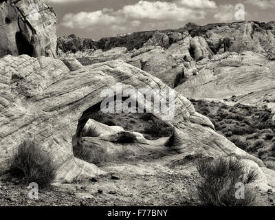 White Arch. La Valle del Fuoco del parco statale, Nevada Foto Stock