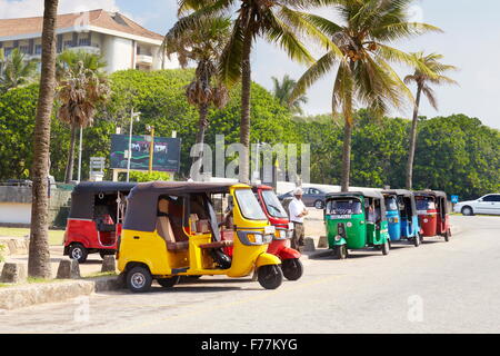 Sri Lanka - Colombo, un tuk tuk taxi, il tipico modo di trasporto Foto Stock