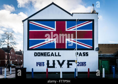 UVF murale di Donegall Pass, a sud di Belfast Foto Stock