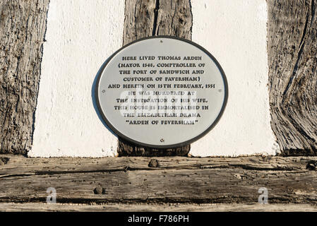 Thomas Arden omicidio placca su legno a Arden Cottage, Abbey Street, Faversham Kent, England, Regno Unito Foto Stock