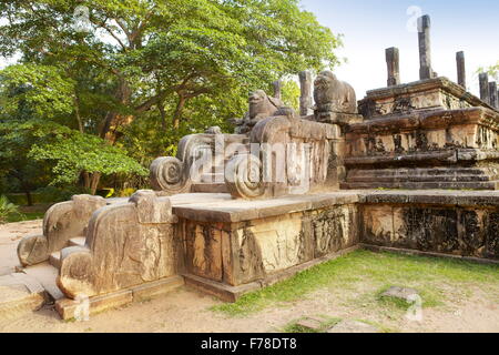 Sri Lanka - rovine dell antica residenza reale, antica capitale Polonnaruwa, città antica area, UNESCO Foto Stock