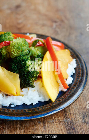 Verdure estive Stir Fry Foto Stock