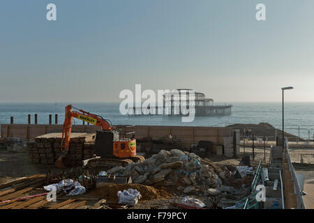 Brighton Il Molo Ovest sito di nuovo i360 Foto Stock