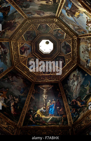 Soffitto dipinto della Cappella dei principi. Architetto: Matteo Nagetti e Bernardo Buontalenti Cappelle Medicee, Firenze Foto Stock
