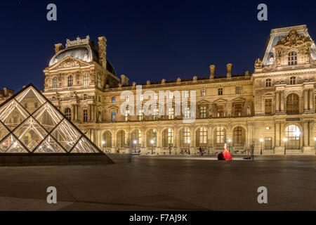 Il Louvre a Parigi Foto Stock