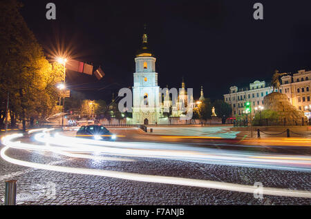 Sofia piazza di sera Foto Stock