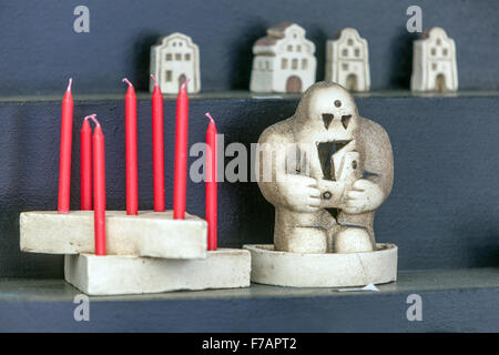 Golem come un souvenir nel quartiere ebraico, Praga, Repubblica Ceca Foto Stock