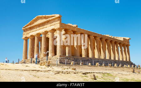 Tempio della Concordia e Valle dei Templi (Valle dei Templi, Agrigento, Sicilia, Italia UNESCO Foto Stock