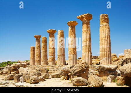 Valle dei Templi (Valle dei Templi), il Tempio di Ercole (Tempio di Eracle) Agrigento, Sicilia, Italia UNESCO Foto Stock