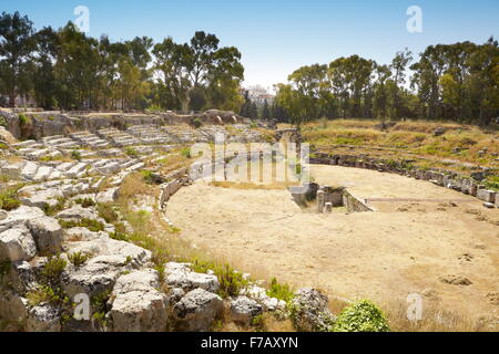 Anfiteatro romano primo secolo A.C. Neapolis, Siracusa, Sicilia, Italia Foto Stock