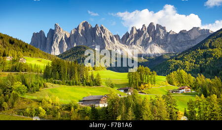 Santa Maddalena, Dolomiti Montagne Paesaggio, Tirolo, Alpi, Italia Foto Stock