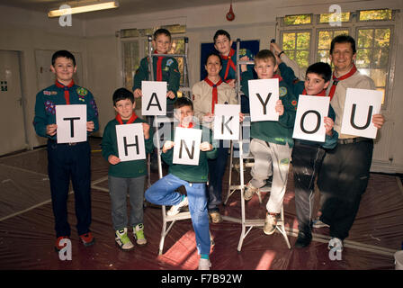 Un locale Cub & Gruppo Scout dire "grazie" a volontari & sponsor per il loro contributo per aiutare con la ristrutturazione del Foto Stock