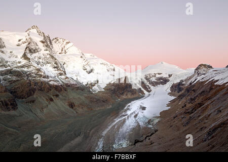 Il ghiacciaio Pasterze, Monte Grossglockner all'alba,Carinzia, Austria, Europa Foto Stock