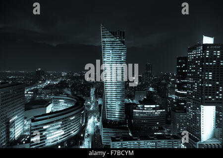 Vista notturna del centro di Varsavia city building in Polonia in Europa Foto Stock