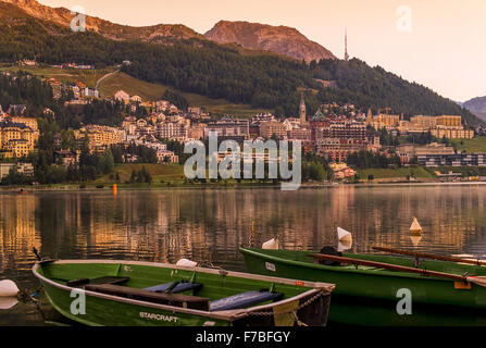 Sunrise in nobili Ski Ressort San Moritz in estate, Engadina, dei Grigioni, Svizzera, Grigioni, San Moritz Foto Stock