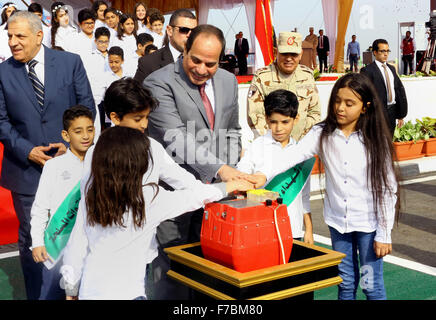 Port Said al Cairo, Egitto. 28 Nov, 2015. Il presidente egiziano Abdel Fattah al-Sisi prendere parte durante la fase di apertura di un progetto a Port Said in Egitto, nov. 28, 2015 © Il presidente Egiziano Ufficio APA/images/ZUMA filo/Alamy Live News Foto Stock