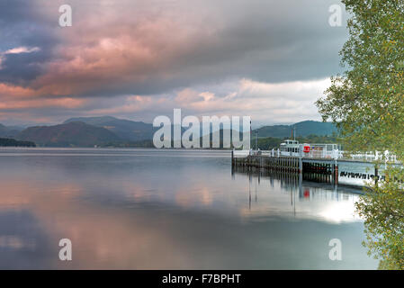 Sistema di cottura a vapore e di sbarco dei traghetti sul lago Ullswater, Pooley Bridge, Parco Nazionale del Distretto dei Laghi, Cumbria, Regno Unito, GB Foto Stock