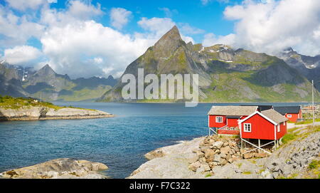 I pescatori rorbu rosso cottage, Isole Lofoten in Norvegia Foto Stock