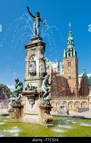 Fontana di Nettuno a Castello Frederiksborg, Danimarca Foto Stock