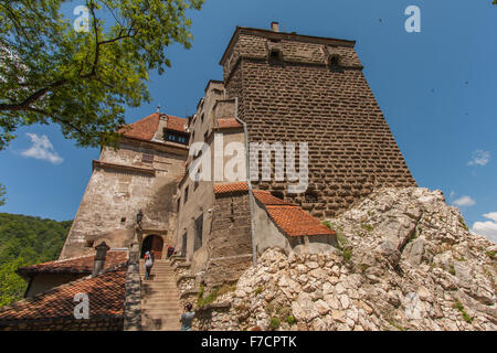 Bran, Romania - Luglio 05, 2015: vista del castello di Dracula in una giornata di sole Foto Stock