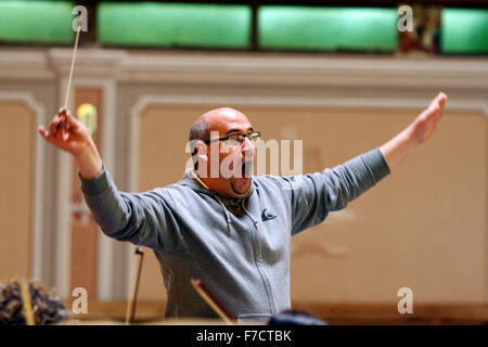 Conduttore a condurre una prova. close up. Foto Stock