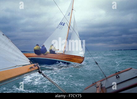 AJAX NEWS FOTO. 1993. SOLENT, Inghilterra. - X-classe di barche a chiglia RACING. Foto:JONATHAN EASTLAND/AJAX REF: 21411-1/3 Foto Stock