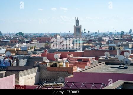 Vista sui tetti, a Marrakech, Marocco Foto Stock