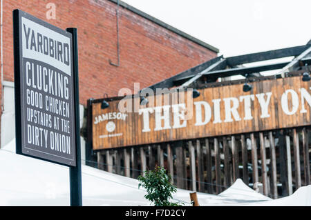 Segno per "Yardbird' un ristorante di pollo di Dirty Onion pub di Belfast. Foto Stock