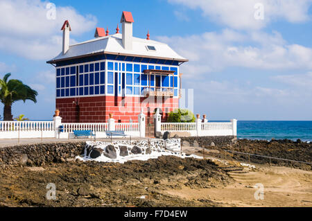 Casa Juanita, Dolls house, la Casa Blu, Arrieta, Lanzarote, costruito nel 1916 per Don Juan de Leon Perdomo Foto Stock