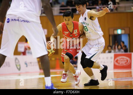 Yuki Togashi (jet), 29 novembre 2015 - Basket : National Basketball League 'NBL' 2015-2016 tra getti di Chiba 99-69 Nishinomiya cicogne in città Yachiyo palestra, Chiba, Giappone. (Foto di AFLO SPORT) Foto Stock