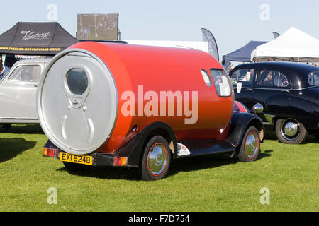 Personalizzato Citroen 2CV Mehari specialista in un barattolo di latta Foto Stock