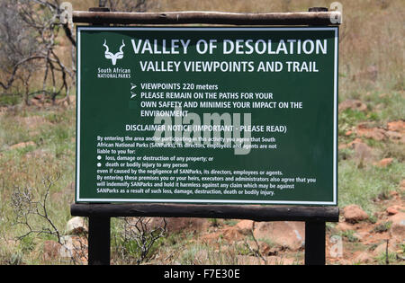 Valle della desolazione segno a Camdeboo Parco Nazionale in capo orientale del Sud Africa Foto Stock
