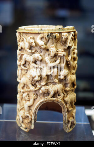 Orfeo incanta gli animali - Avorio ciborio (vaso) V-VI sec D.C. dall Oriente Museo Nazionale del Bargello - Firenze, Italia Foto Stock