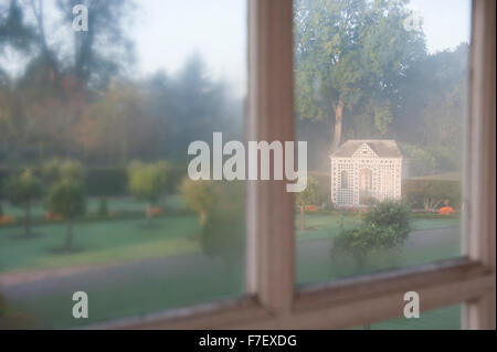 Giardino a Hanbury Hall vicino a Droitwich Spa West Midlands Worcestershire Inghilterra UK Europa Foto Stock