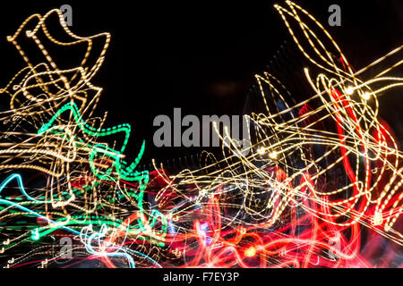 La singola parete Lightpainting arte utilizza forte vibranti colori psichedelici per creare unici sorprendente e molto moderne fotografie Foto Stock