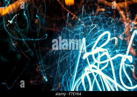 La singola parete Lightpainting arte utilizza forte vibranti colori psichedelici per creare unici sorprendente e molto moderne fotografie Foto Stock