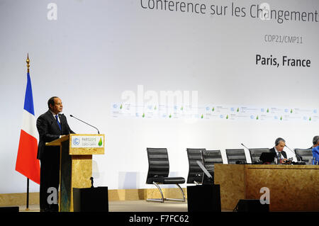 Paris, Paris, Francia. 30 Novembre, 2015. In Egitto il Presidente Abdel Fattah al-Sisi dà un discorso durante la giornata di apertura della Conferenza mondiale sul clima in 2015 (COP21) a Le Bourget, vicino a Parigi (Francia), 30 novembre 2015 Credit: Stringer/immagini APA/ZUMA filo/Alamy Live News Foto Stock