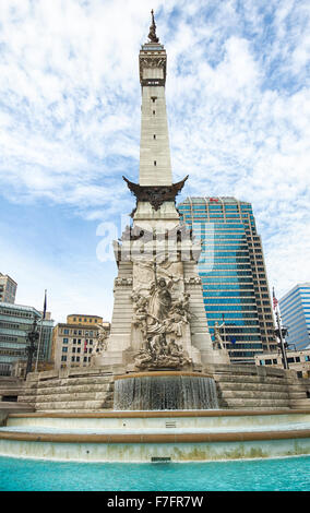 Indiana soldati e marinai monumento, Monument Circle, Indianapolis, Indiana, STATI UNITI D'AMERICA Foto Stock