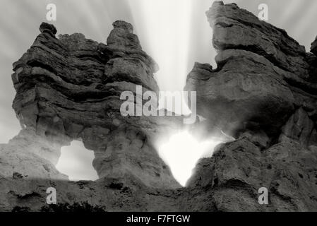 Archi di roccia e al tramonto. Il Parco Nazionale di Bryce, Utah Foto Stock