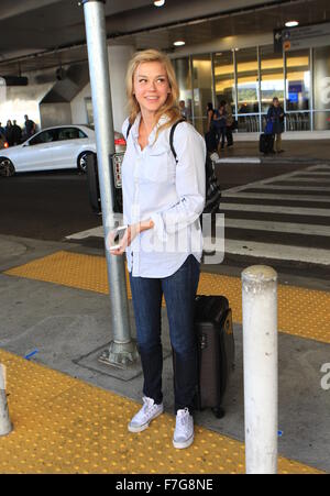 " Agenti di S.H.I.E.L.D.' star Adrianne Palicki arriva a Los Angeles International Airport offre: Adrianne Palicki dove: Los Angeles, California, Stati Uniti quando: 30 Ott 2015 Foto Stock