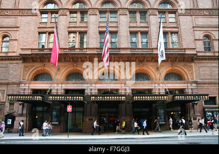 NEW YORK - 24 giugno: Carnegie Hall, colpo di facciata. Il 24 giugno 2008, NY, STATI UNITI D'AMERICA. Home della New York Philharmonic Orchestra, a 5 Foto Stock