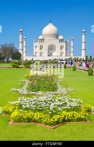 Taj Mahal e i Giardini Mughal del Taj Mahal, Agra, Uttar Pradesh, India Foto Stock