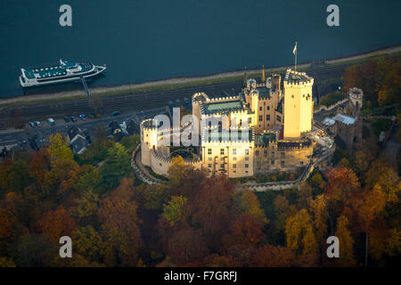 Castello di Stolzenfels, neo-gotico del castello, il romanticismo del Reno, Coblenza, l'Hunsrück, Golden ottobre, Renania-Palatinato Germania Europa, Foto Stock