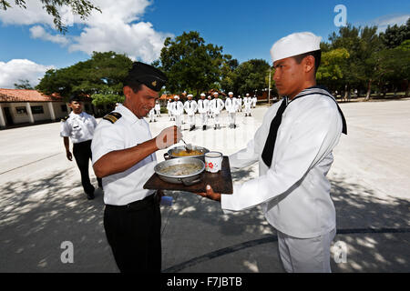 La Bolivia è un paese senza sbocco sul mare dal 1879. Ma come ancora unterhaelt paese povero un separato della Marina Naval Boliviana. Foto Stock