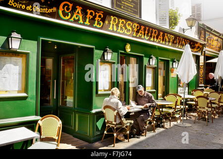 Bar ristorante nel quartiere di Montmartre, Parigi, Francia Foto Stock