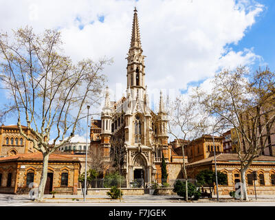 Chiesa e convento dei Salesiani a Barcellona Foto Stock