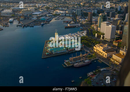 Aloha Tower, Porto di Honolulu e Oahu, Hawaii Foto Stock