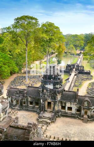 Vista dalla cima del tempio Baphuon, Angkor Thom, Cambogia, Asia Foto Stock