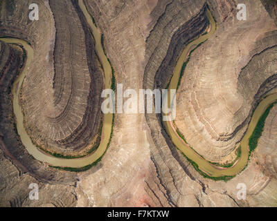 Snodi del San Juan del parco statale, Utah vista aerea Sharp fiume piega sul fiume San Juan Foto Stock